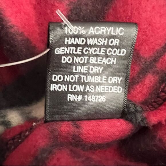 Shawl Dawl Buffalo Print Shawl -- Can be worn 10+ Ways! - Picture 15 of 15